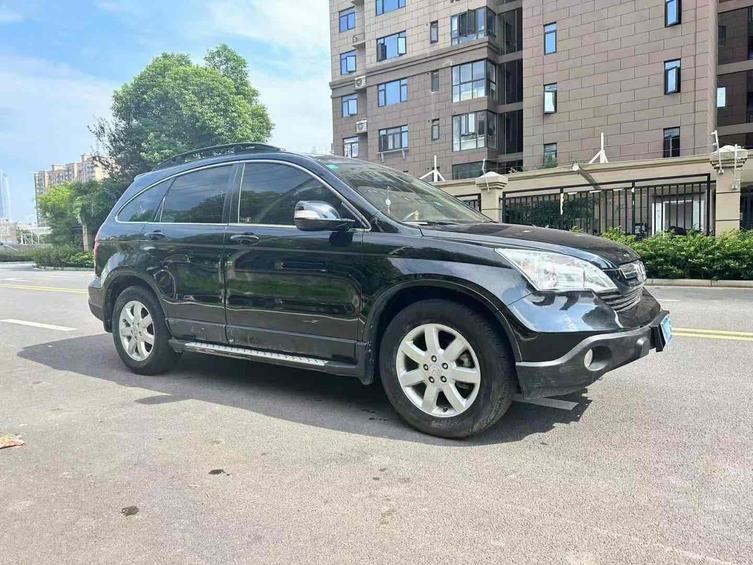 Honda Honda CR-V в цвете и кузовом – это идеальный выбор среди китайских автомобилей. Доступная цена и надежность гарантированы.