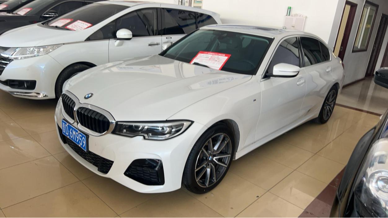 BMW BMW 3 Series в цвете и кузовом – это идеальный выбор среди китайских автомобилей. Доступная цена и надежность гарантированы.