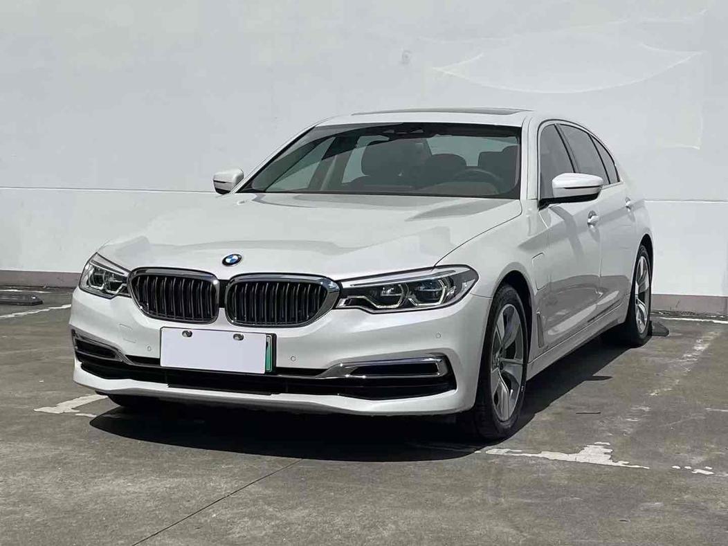 BMW BMW 5 Series EV в цвете и кузовом – это идеальный выбор среди китайских автомобилей. Доступная цена и надежность гарантированы.