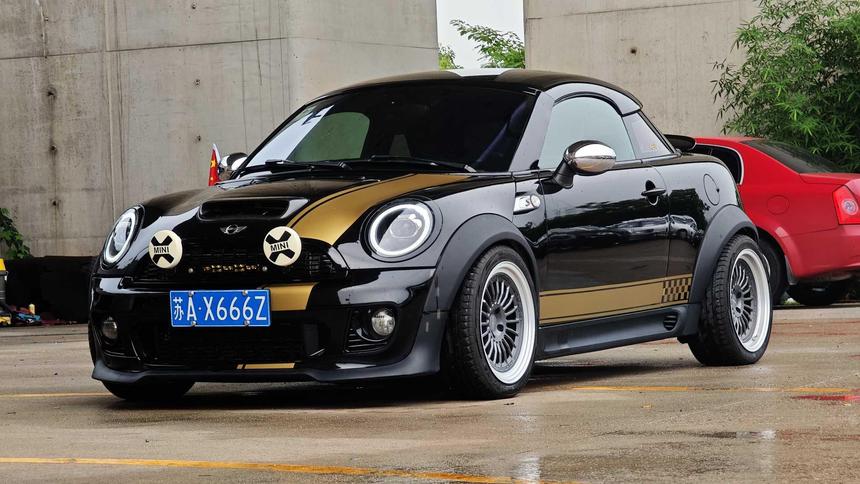 MINI MINI Coupe в цвете и кузовом – это идеальный выбор среди китайских автомобилей. Доступная цена и надежность гарантированы.