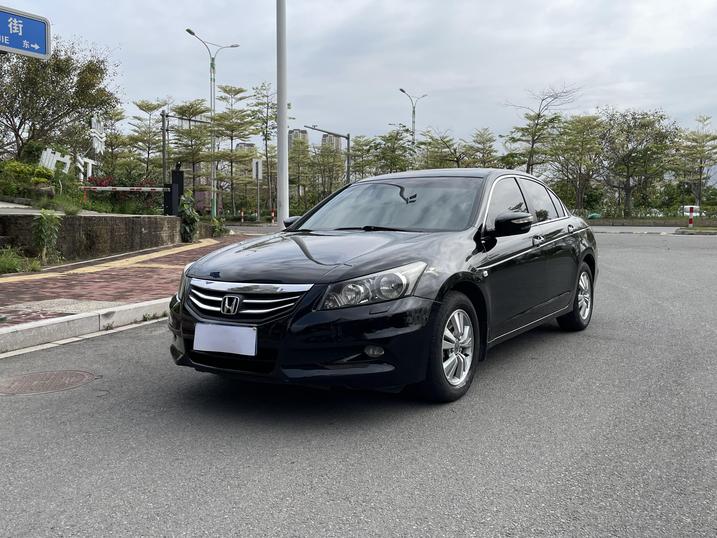 Honda Honda Accord в цвете и кузовом – это идеальный выбор среди китайских автомобилей. Доступная цена и надежность гарантированы.