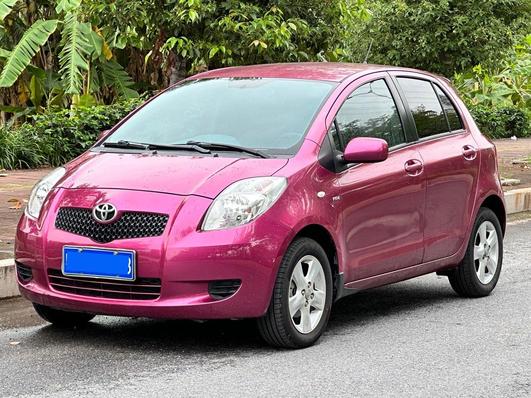 Toyota Toyota Yaris в цвете и кузовом – это идеальный выбор среди китайских автомобилей. Доступная цена и надежность гарантированы.