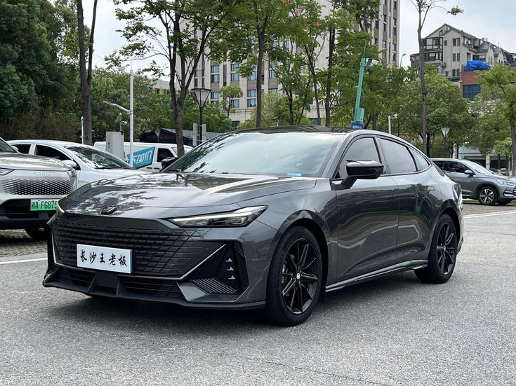 Changan Changan UNI-V в цвете и кузовом – это идеальный выбор среди китайских автомобилей. Доступная цена и надежность гарантированы.