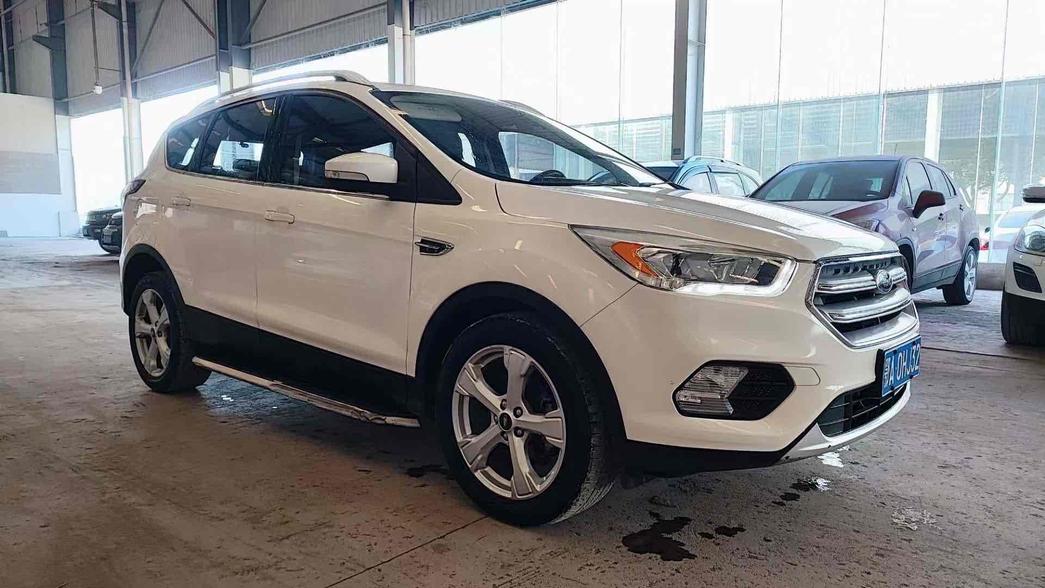 Ford Ford Kuga в цвете и кузовом – это идеальный выбор среди китайских автомобилей. Доступная цена и надежность гарантированы.
