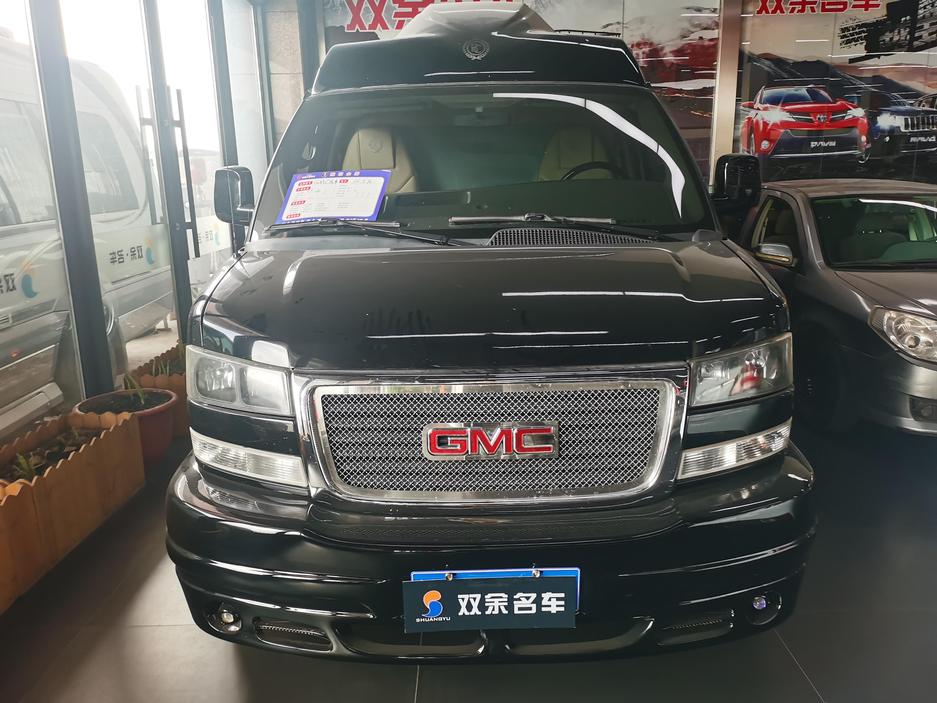 r1022657-gmc-savana-2017_0