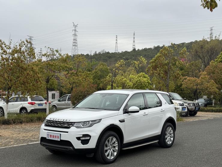 Land Rover Land Rover Discovery Sport в цвете и кузовом – это идеальный выбор среди китайских автомобилей. Доступная цена и надежность гарантированы.