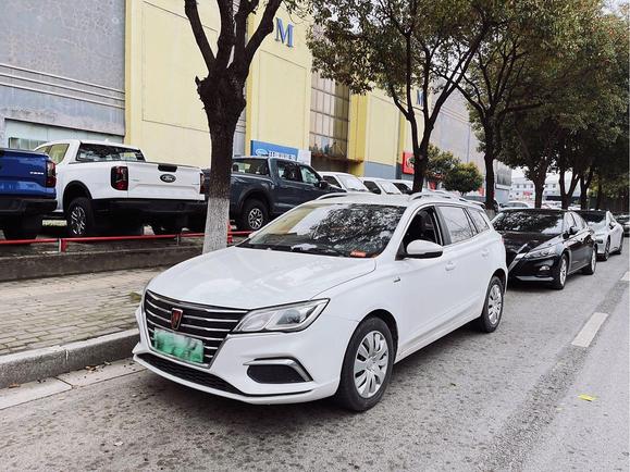 Roewe Roewe Ei5 в цвете и кузовом – это идеальный выбор среди китайских автомобилей. Доступная цена и надежность гарантированы.