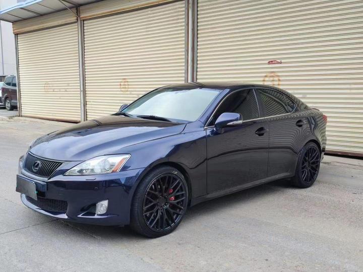 Lexus Lexus IS в цвете и кузовом – это идеальный выбор среди китайских автомобилей. Доступная цена и надежность гарантированы.