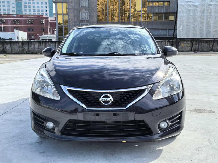 Nissan Nissan Tiida в цвете и кузовом – это идеальный выбор среди китайских автомобилей. Доступная цена и надежность гарантированы.