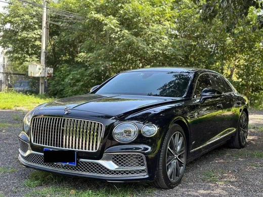 Bentley Bentley Flying Spur в цвете и кузовом – это идеальный выбор среди китайских автомобилей. Доступная цена и надежность гарантированы.