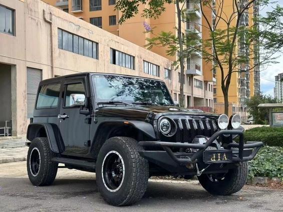 Jeep Jeep Wrangler в цвете и кузовом – это идеальный выбор среди китайских автомобилей. Доступная цена и надежность гарантированы.