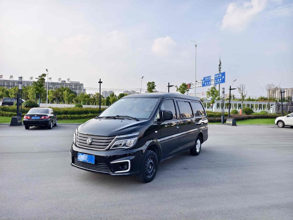 Dongfeng Forthing Dongfeng Forthing Lingzhi в цвете и кузовом – это идеальный выбор среди китайских автомобилей. Доступная цена и надежность гарантированы.