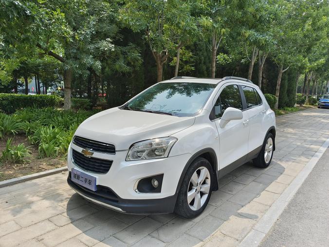 r1022769-chevrolet-trax-2015_0