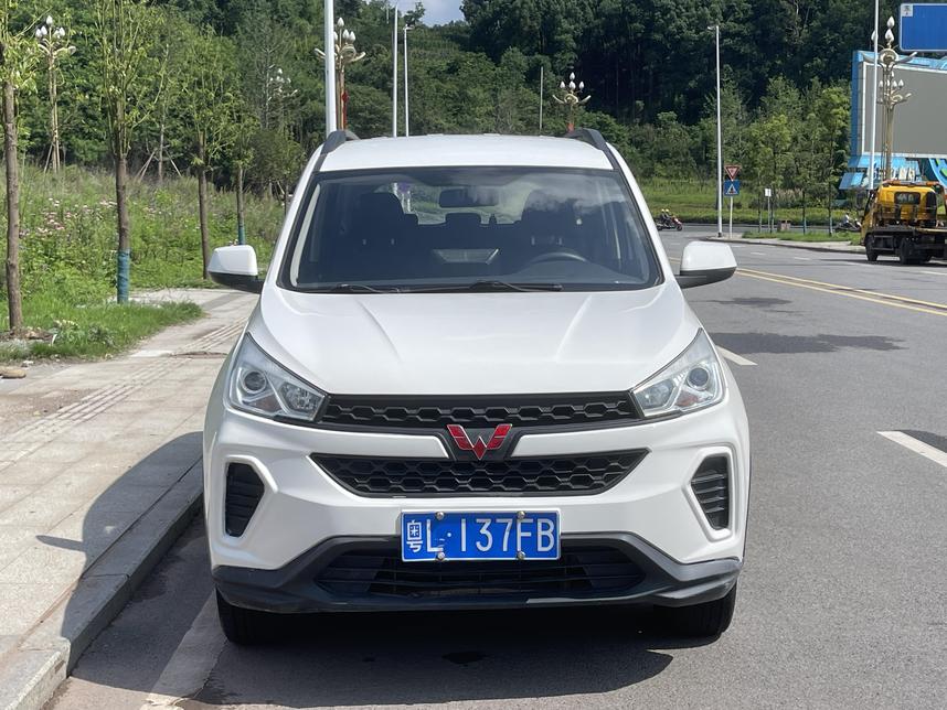 WuLing Wuling Hongguang S3 в цвете и кузовом – это идеальный выбор среди китайских автомобилей. Доступная цена и надежность гарантированы.