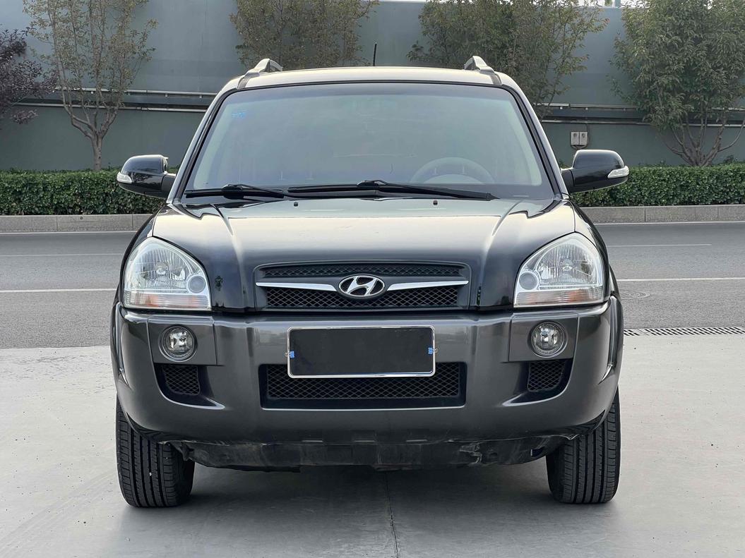 Hyundai Hyundai Tucson в цвете и кузовом – это идеальный выбор среди китайских автомобилей. Доступная цена и надежность гарантированы.