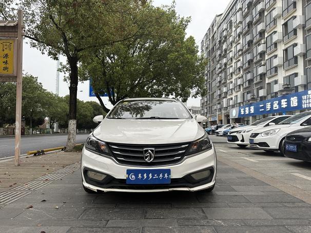 Baojun Baojun 310W в цвете и кузовом – это идеальный выбор среди китайских автомобилей. Доступная цена и надежность гарантированы.