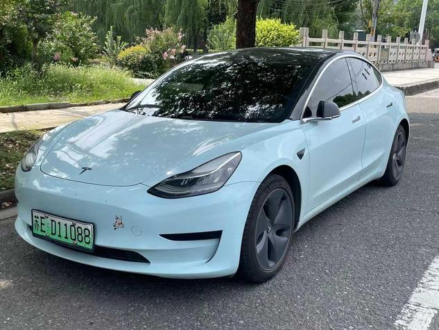 Tesla Tesla Model 3 в цвете и кузовом – это идеальный выбор среди китайских автомобилей. Доступная цена и надежность гарантированы.