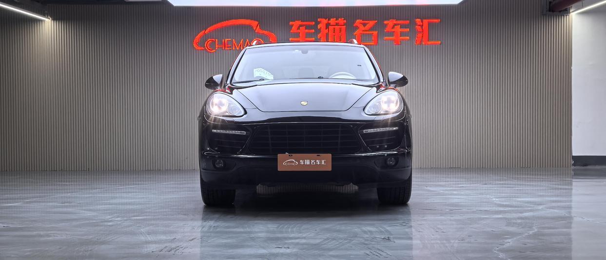 Porsche Porsche Cayenne в цвете и кузовом – это идеальный выбор среди китайских автомобилей. Доступная цена и надежность гарантированы.