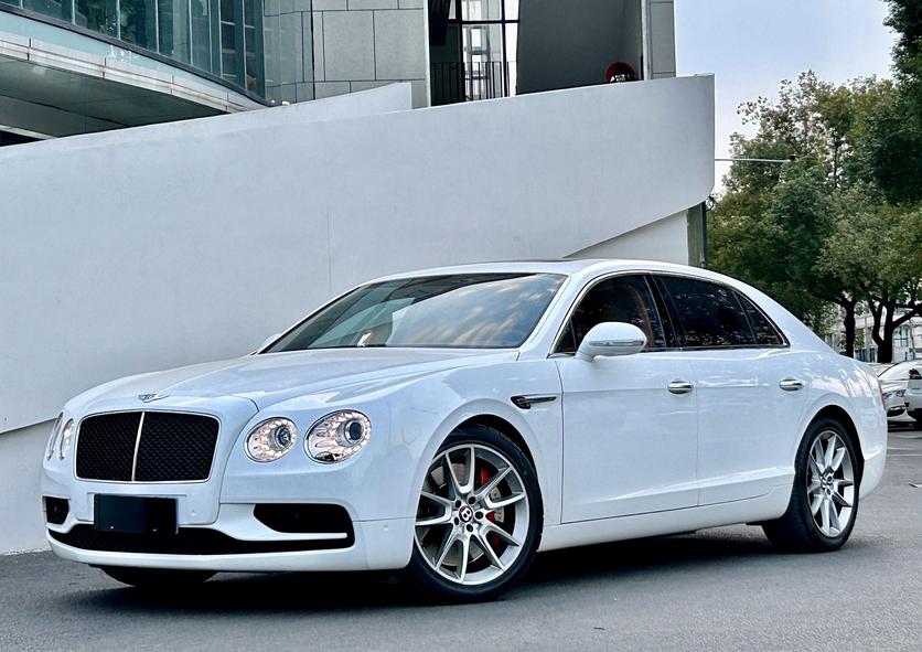 Bentley Bentley Flying Spur в цвете и кузовом – это идеальный выбор среди китайских автомобилей. Доступная цена и надежность гарантированы.