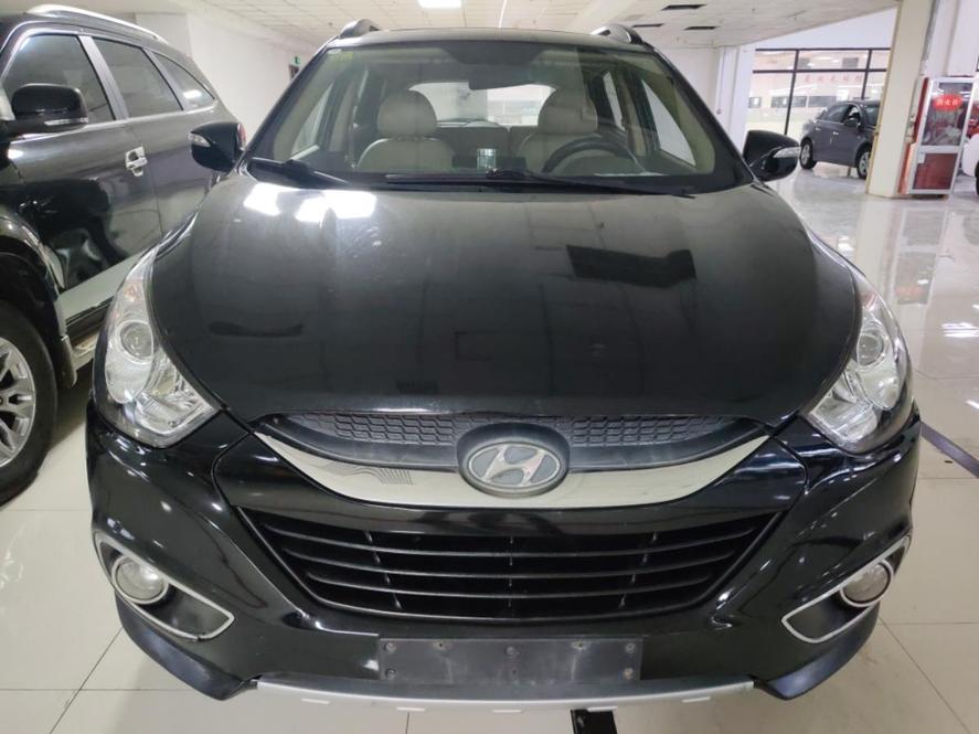 r1023027-hyundai-ix35-2010_0
