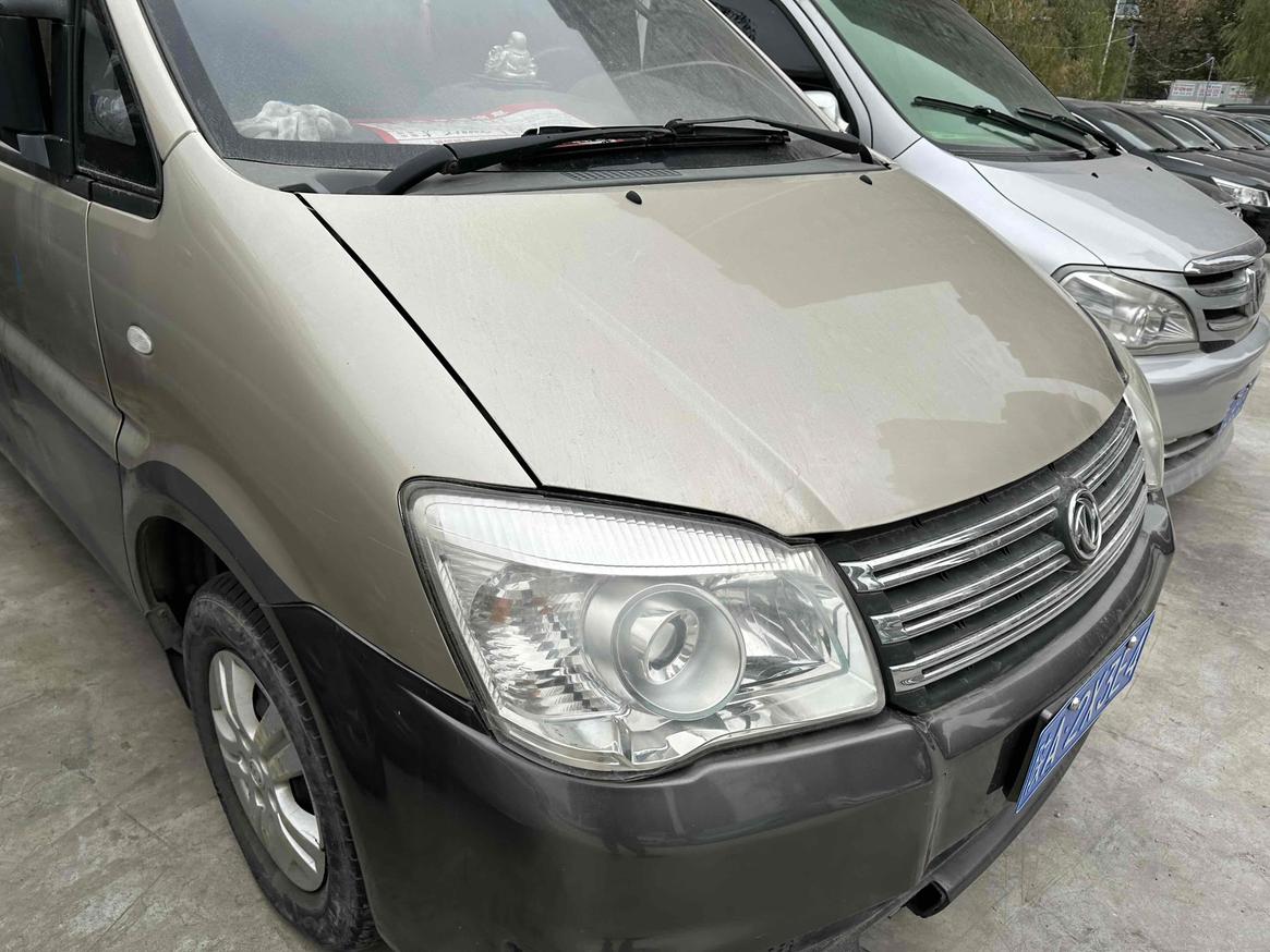 Dongfeng Forthing Dongfeng Forthing Lingzhi в цвете и кузовом – это идеальный выбор среди китайских автомобилей. Доступная цена и надежность гарантированы.