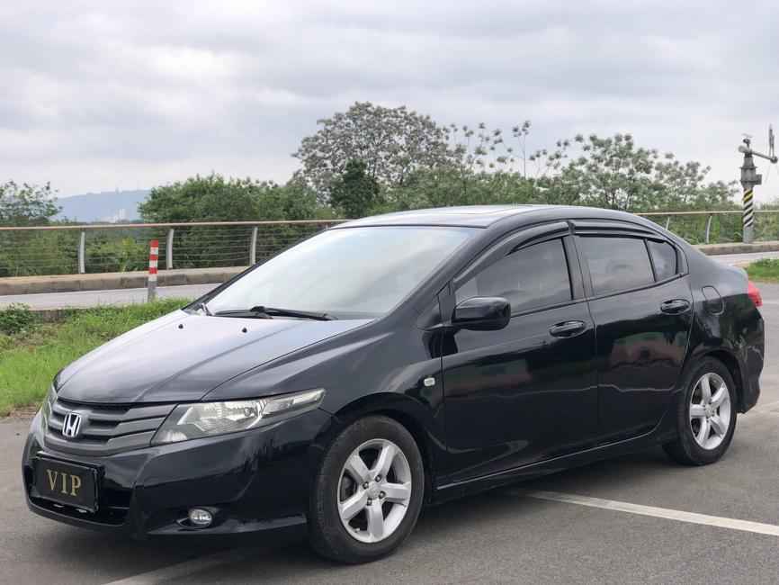 Honda Honda CITY Classic в цвете и кузовом – это идеальный выбор среди китайских автомобилей. Доступная цена и надежность гарантированы.