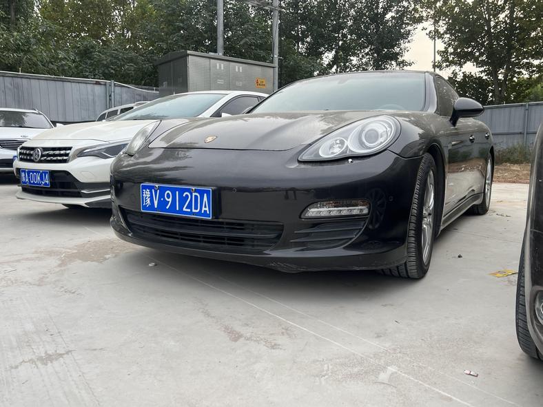 r1023099-porsche-panamera-2010_0