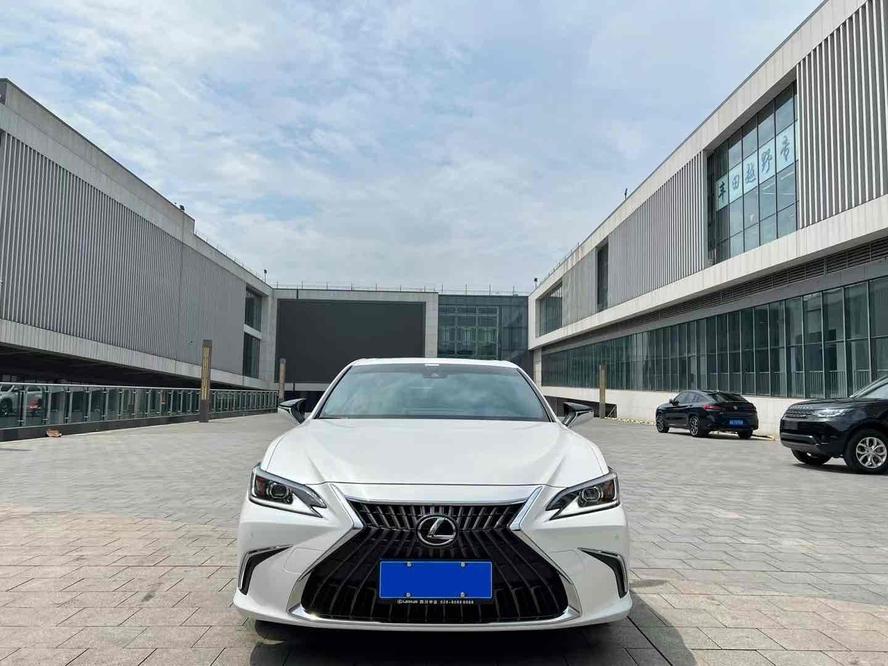 r1023154-lexus-es-2023_0