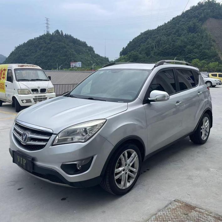 Changan Changan CS35 в цвете и кузовом – это идеальный выбор среди китайских автомобилей. Доступная цена и надежность гарантированы.