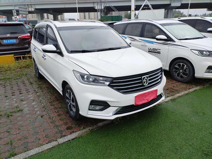 Baojun Baojun 360 в цвете и кузовом – это идеальный выбор среди китайских автомобилей. Доступная цена и надежность гарантированы.