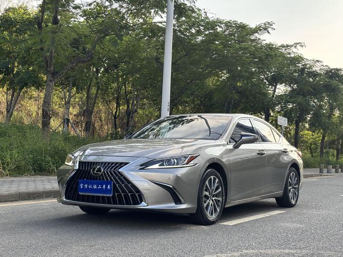 r1023210-lexus-es-2023_0