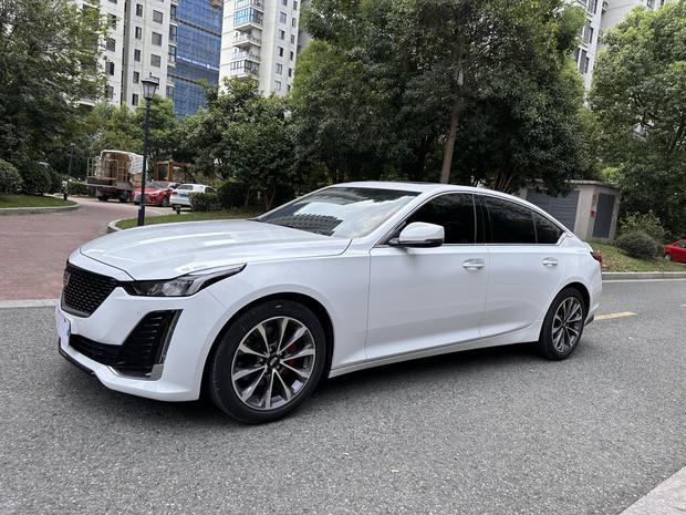 Cadillac Cadillac CT5 в цвете и кузовом – это идеальный выбор среди китайских автомобилей. Доступная цена и надежность гарантированы.