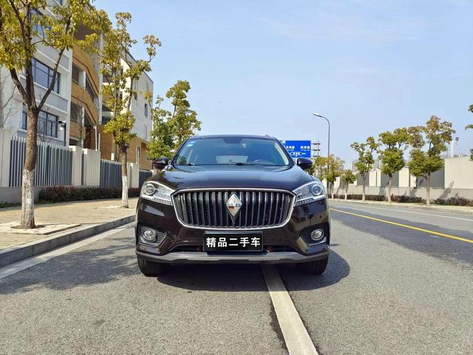 r1023232-borgward-bx7-2017_0