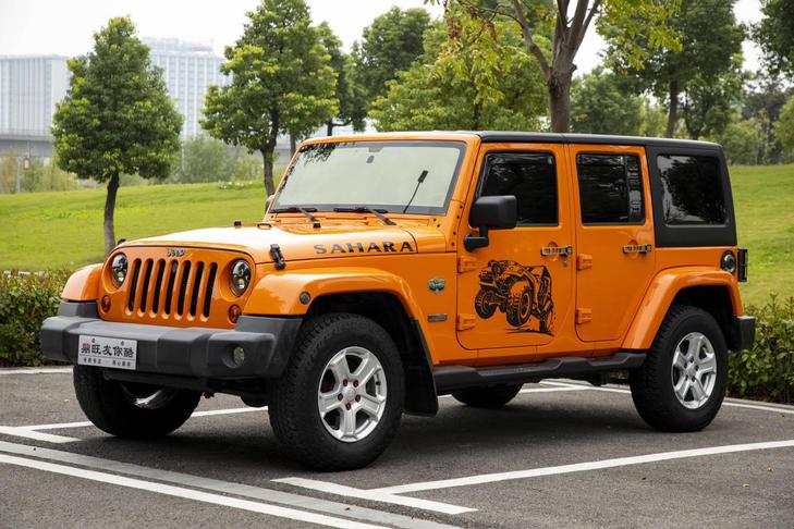 Jeep Jeep Wrangler в цвете и кузовом – это идеальный выбор среди китайских автомобилей. Доступная цена и надежность гарантированы.