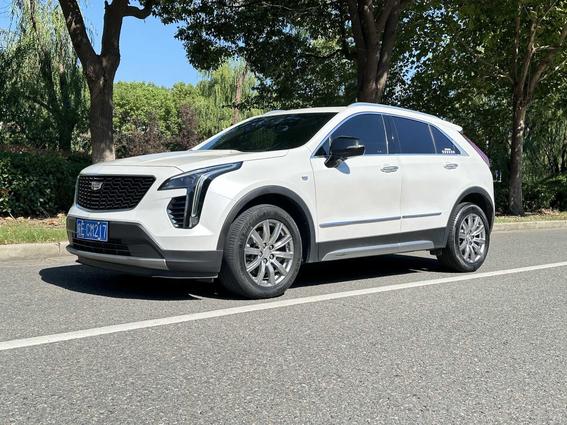 Cadillac Cadillac XT4 в цвете и кузовом – это идеальный выбор среди китайских автомобилей. Доступная цена и надежность гарантированы.