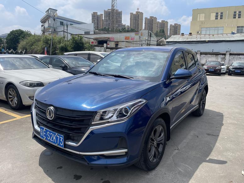 Dongfeng FENGON FENGON 500 в цвете и кузовом – это идеальный выбор среди китайских автомобилей. Доступная цена и надежность гарантированы.