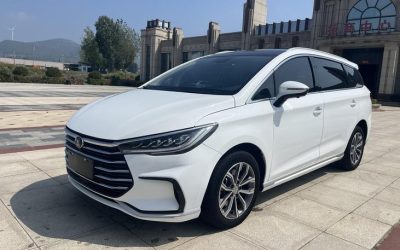 BYD BYD Song L DM-i в цвете и кузовом – это идеальный выбор среди китайских автомобилей. Доступная цена и надежность гарантированы.