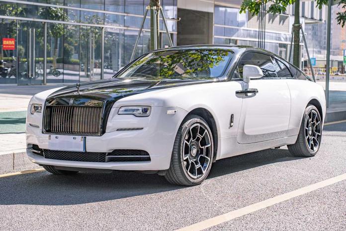 Rolls-Royce Rolls-Royce Wraith в цвете и кузовом – это идеальный выбор среди китайских автомобилей. Доступная цена и надежность гарантированы.