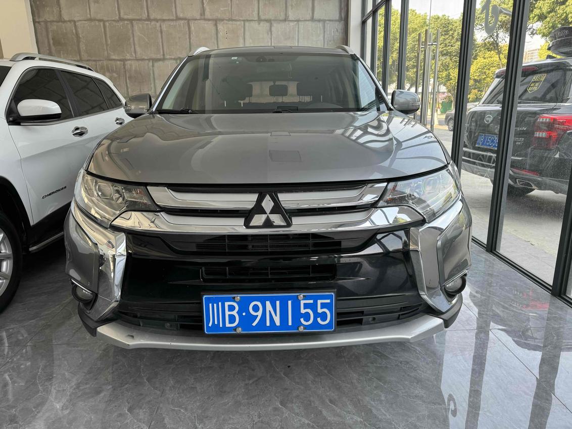Mitsubishi Mitsubishi Outlander в цвете и кузовом – это идеальный выбор среди китайских автомобилей. Доступная цена и надежность гарантированы.