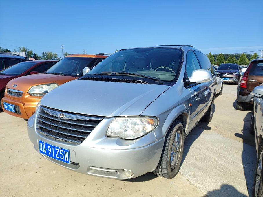 r1023568-chrysler-pacifica-2008_0
