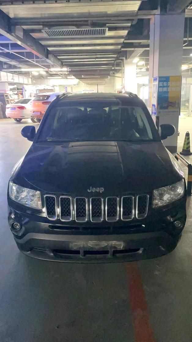 r1023586-jeep-compass-2013_0