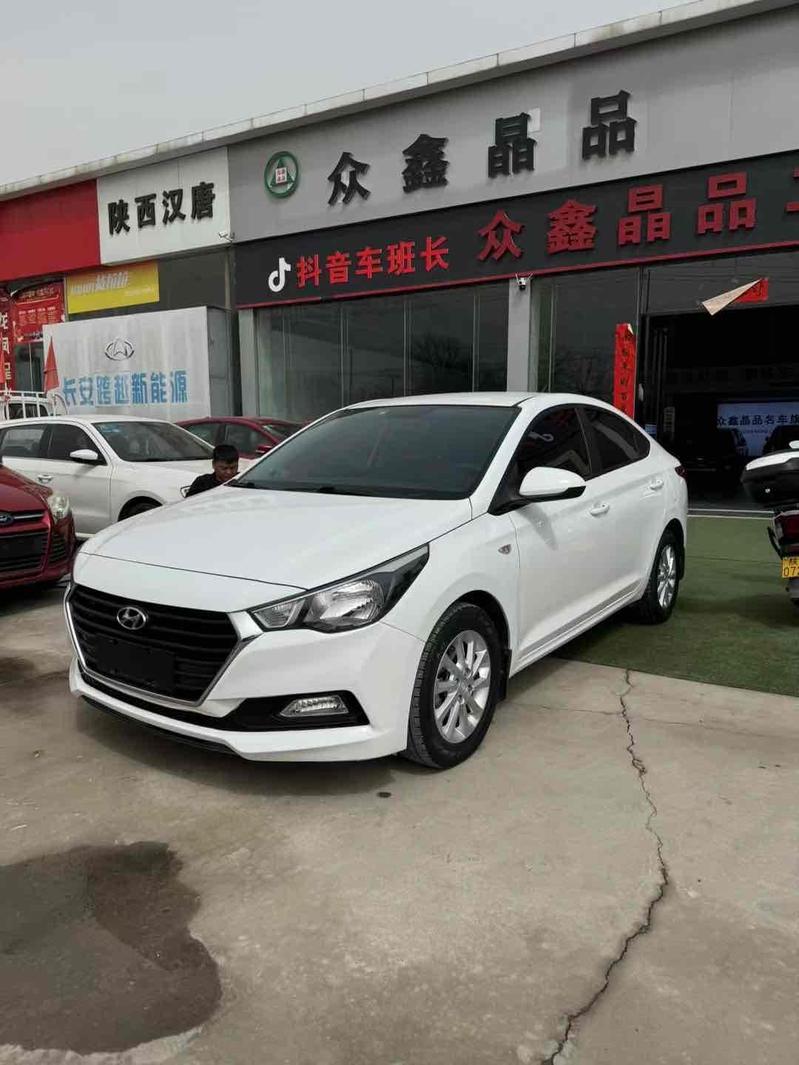 Hyundai Hyundai Verna в цвете и кузовом – это идеальный выбор среди китайских автомобилей. Доступная цена и надежность гарантированы.