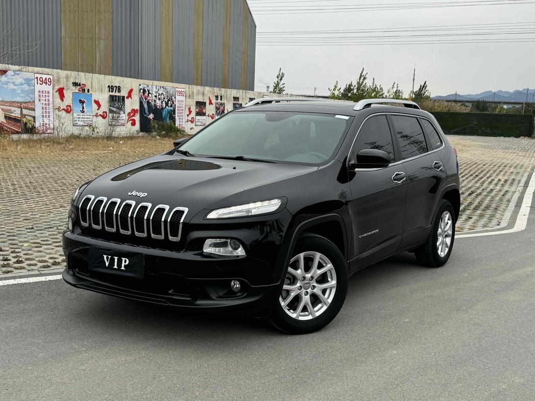 r1023605-jeep-cherokee-2016_0