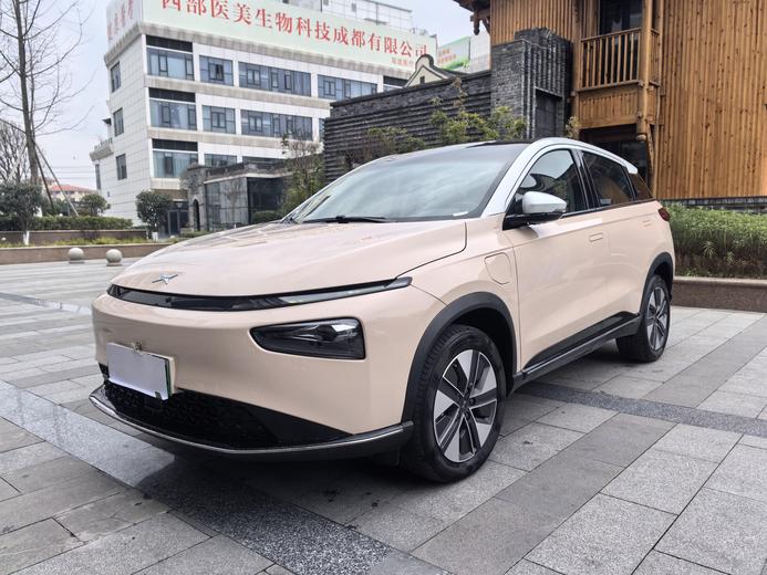 Xpeng Xpeng G3 в цвете и кузовом – это идеальный выбор среди китайских автомобилей. Доступная цена и надежность гарантированы.