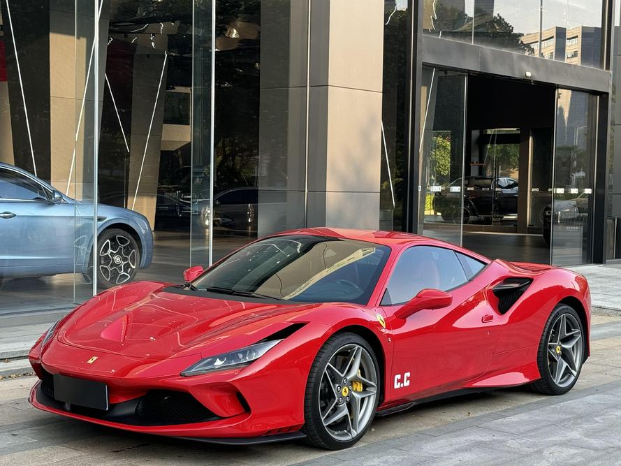 Ferrari Ferrari F8 в цвете и кузовом – это идеальный выбор среди китайских автомобилей. Доступная цена и надежность гарантированы.