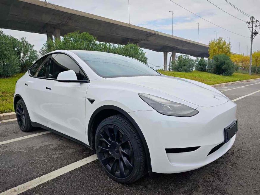 Tesla Tesla Model Y в цвете и кузовом – это идеальный выбор среди китайских автомобилей. Доступная цена и надежность гарантированы.