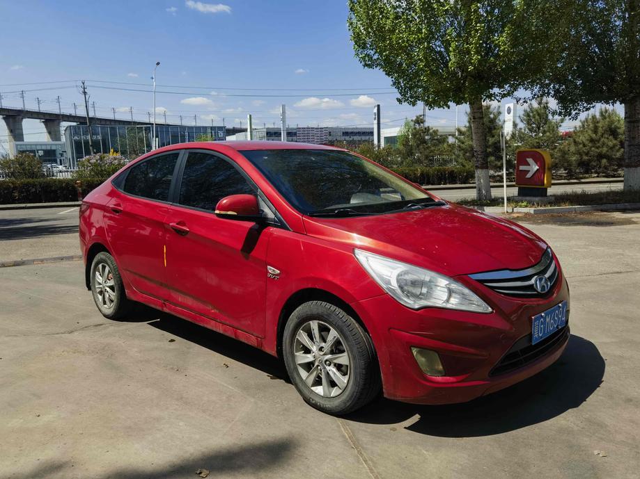 Hyundai Hyundai Reina в цвете и кузовом – это идеальный выбор среди китайских автомобилей. Доступная цена и надежность гарантированы.
