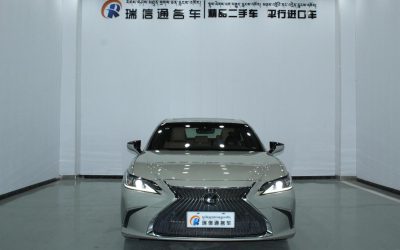 r1023788-lexus-es-2020_0