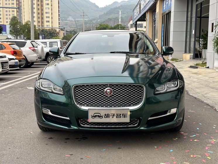 Jaguar Jaguar XJ в цвете и кузовом – это идеальный выбор среди китайских автомобилей. Доступная цена и надежность гарантированы.