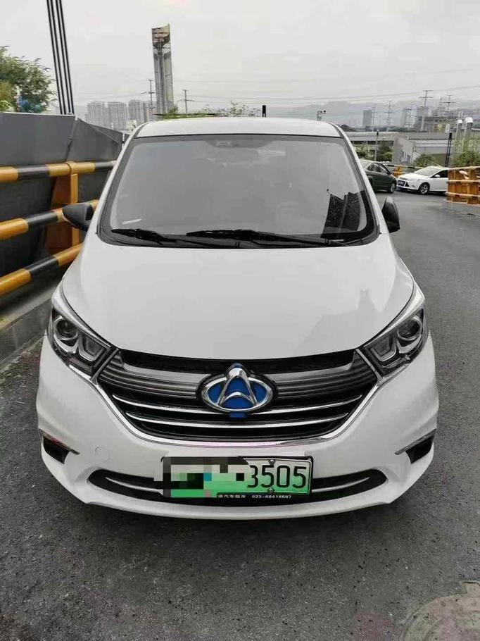 Changan Kaicene Changan Kaicheng Oshan A600 в цвете и кузовом – это идеальный выбор среди китайских автомобилей. Доступная цена и надежность гарантированы.